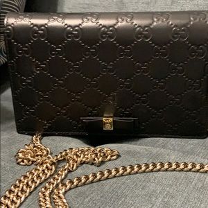 Gucci wallet bag